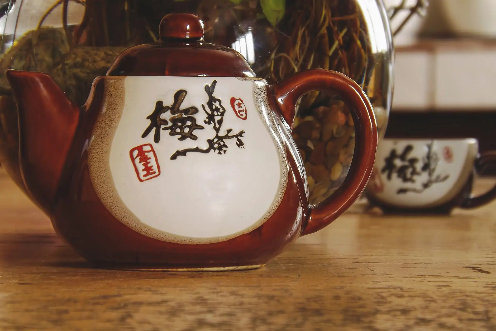 河北鹏豪钢结构厂房材料选用指南：C型钢与H型钢的差异化应用分析